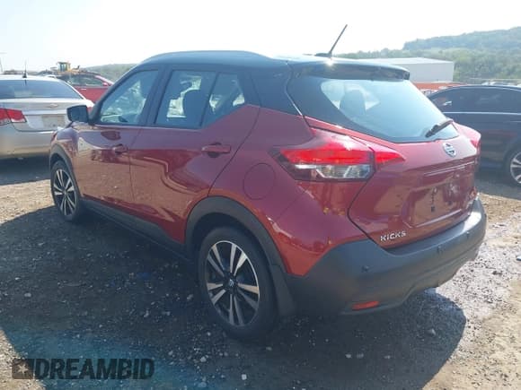 ✅ 2020 Nissan Kicks SV • VIN: 3N1CP5CV2LL535077 • Lot: 43233118. Listed on IAAI with 32,789 mi. Free auction sales archive from the USA and detailed vehicle history report at DreamBid. Image 3.