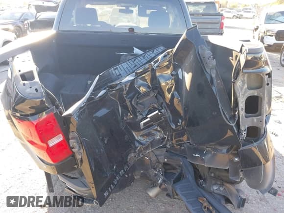 ✅ 2018 Chevrolet Silverado 1500 Work Truck • VIN: 1GCNCNEC1JZ291411 • Лот: 43632670. Опубликован ранее на IAAI с пробегом 93 335 миль. Бесплатный доступ к архиву аукционных продаж из США и подробный отчёт об истории автомобиля на DreamBid. Изображение 16.