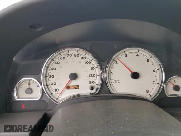 ✅ 2006 Saturn VUE • VIN: 5GZCZ534X6S891151 • Lot: 62385755. Wystawiony na Copart z przebiegiem 196 046 mil. Bezpłatny archiwum sprzedaży aukcyjnych z USA i szczegółowy raport historii pojazdu na DreamBid. Zdjęcie 9.