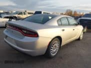 ✅ 2019 Dodge Charger Police • VIN: 2C3CDXKT2KH647911 • Lot: 43662586. Wystawiony na IAAI z przebiegiem 97 696 mil. Bezpłatny archiwum sprzedaży aukcyjnych z USA i szczegółowy raport historii pojazdu na DreamBid. Zdjęcie 4.