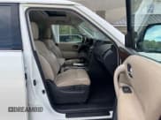 ✅ 2018 Nissan Armada SV • VIN: JN8AY2ND0JX003286 • Lot: 70901145. Wystawiony na Copart z przebiegiem 207 140 mil. Bezpłatny archiwum sprzedaży aukcyjnych z USA i szczegółowy raport historii pojazdu na DreamBid. Zdjęcie 5.