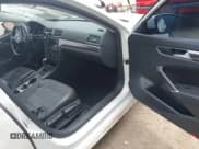 ✅ 2018 Volkswagen Passat SE • VIN: 1VWBA7A31JC039300 • Лот: 42876620. Опубликован ранее на IAAI с пробегом 111 509 миль. Бесплатный доступ к архиву аукционных продаж из США и подробный отчёт об истории автомобиля на DreamBid. Изображение 5.