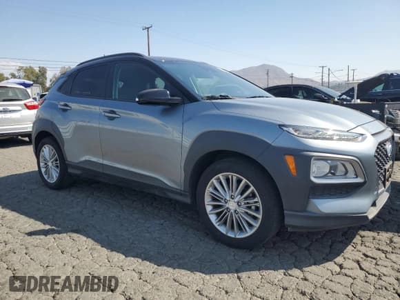 ✅ 2020 Hyundai Kona SEL • VIN: KM8K22AA6LU472928 • Lot: 74029004. Listed on Copart with 10,071 mi. Free auction sales archive from the USA and detailed vehicle history report at DreamBid. Image 4.