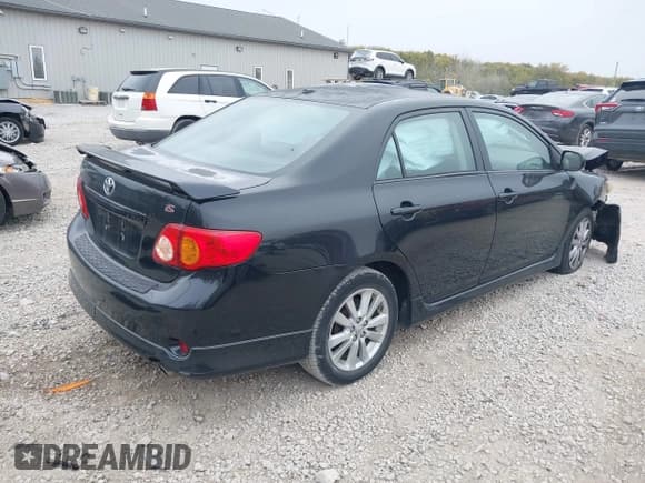 ✅ 2010 Toyota Corolla LE • VIN: 1NXBU4EE2AZ248040 • Lot: 43568928. Listed on IAAI with 180,432 mi. Free auction sales archive from the USA and detailed vehicle history report at DreamBid. Image 4.