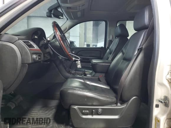 ✅ 2008 Cadillac Escalade EXT • VIN: 3GYFK628X8G194175 • Lot: 68076284. Listed on Copart with 224,315 mi. Free auction sales archive from the USA and detailed vehicle history report at DreamBid. Image 7.