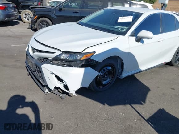 ✅ 2023 Toyota Camry SE • VIN: 4T1G11AK3PU178078 • Lot: 43661708. Wystawiony na IAAI z przebiegiem 40 491 mil. Bezpłatny archiwum sprzedaży aukcyjnych z USA i szczegółowy raport historii pojazdu na DreamBid. Zdjęcie 6.