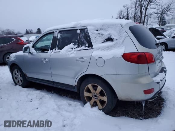 ✅ 2007 Hyundai Santa Fe SE • VIN: 5NMSH13E77H071897 • Лот: 86013344. Опубликован ранее на Copart с пробегом 114 389 миль. Бесплатный доступ к архиву аукционных продаж из США и подробный отчёт об истории автомобиля на DreamBid. Изображение 2.
