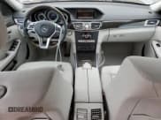✅ 2015 Mercedes-Benz E 350 Sport • VIN: WDDHF5KB5FB098877 • Lot: 56372875. Wystawiony na Copart z przebiegiem 27 569 mil. Bezpłatny archiwum sprzedaży aukcyjnych z USA i szczegółowy raport historii pojazdu na DreamBid. Zdjęcie 8.