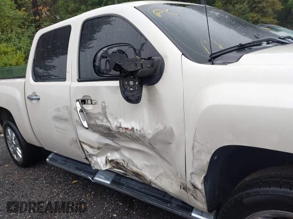 ✅ 2012 Chevrolet Silverado 1500 LTZ • VIN: 3GCPKTE79CG160698 • Lot: 43238403. Listed on IAAI with 137,266 mi. Free auction sales archive from the USA and detailed vehicle history report at DreamBid. Image 6.