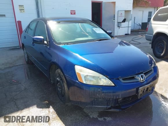 ✅ 2003 Honda Accord LX • VIN: 1HGCM66373A056992 • Lot: 42015579. Listed on IAAI with 202,840 mi. Free auction sales archive from the USA and detailed vehicle history report at DreamBid. Image 1.