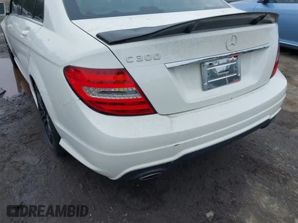 ✅ 2012 Mercedes-Benz C 300 Sport • VIN: WDDGF8BB7CF917342 • Lot: 42355638. Listed on IAAI with 127,666 mi. Free auction sales archive from the USA and detailed vehicle history report at DreamBid. Image 6.