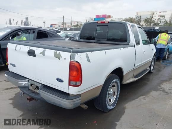 ✅ 1999 Ford F-150 XL • VIN: 1FTRX17L7XKA63863 • Lot: 43629425. Listed on IAAI with 86,931 mi. Free auction sales archive from the USA and detailed vehicle history report at DreamBid. Image 4.