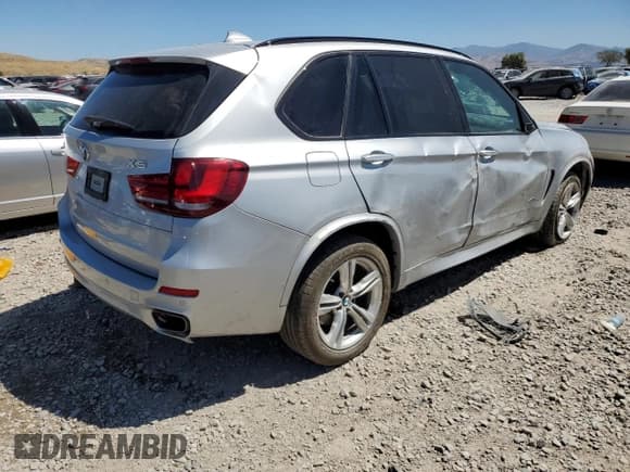 ✅ 2018 BMW X5 xDrive50i • VIN: 5UXKR6C58J0U15320 • Lot: 64246235. Wystawiony na Copart z przebiegiem 70 009 mil. Bezpłatny archiwum sprzedaży aukcyjnych z USA i szczegółowy raport historii pojazdu na DreamBid. Zdjęcie 3.