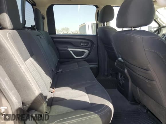 ✅ 2017 Nissan Titan SV • VIN: 1N6AA1F25HN556025 • Лот: 50098995. Опубликован ранее на Copart с пробегом 161 927 миль. Бесплатный доступ к архиву аукционных продаж из США и подробный отчёт об истории автомобиля на DreamBid. Изображение 10.