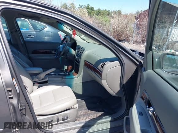 ✅ 2002 Lincoln LS w/Base Pkg • VIN: 1LNHM87A22Y692752 • Lot: 42155607. Listed on IAAI with 119,476 mi. Free auction sales archive from the USA and detailed vehicle history report at DreamBid. Image 5.