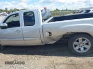 ✅ 2012 GMC Sierra 1500 SLE • VIN: 1GTR2VE74CZ120680 • Lot: 43092078. Wystawiony na IAAI z przebiegiem 179 432 mil. Bezpłatny archiwum sprzedaży aukcyjnych z USA i szczegółowy raport historii pojazdu na DreamBid. Zdjęcie 6.