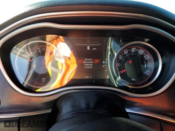 ✅ 2018 Dodge Challenger GT • VIN: 2C3CDZGG3JH341547 • Lot: 70588352. Wystawiony na Copart z przebiegiem 54 961 mil. Bezpłatny archiwum sprzedaży aukcyjnych z USA i szczegółowy raport historii pojazdu na DreamBid. Zdjęcie 9.