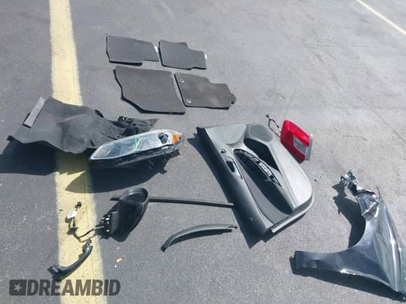 2017 Chevrolet Cruze LS с VIN 1G1BB5SM6H7248524, выставлен на аукционе IAAI как лот 43485424 с пробегом 111 715 миль миль и . История ставок и продаж доступна на DreamBid. Изображение 12.