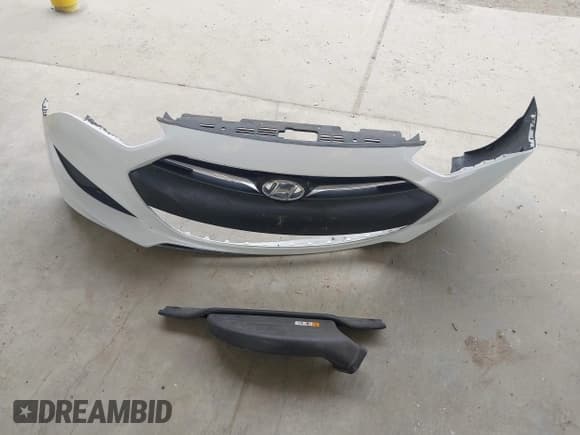 ✅ 2013 Hyundai Genesis Coupe 2.0T • VIN: KMHHT6KD7DU106534 • Lot: 43088394. Wystawiony na IAAI z przebiegiem 126 649 mil. Bezpłatny archiwum sprzedaży aukcyjnych z USA i szczegółowy raport historii pojazdu na DreamBid. Zdjęcie 12.