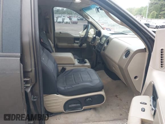 ✅ 2005 Ford F-150 XLT • VIN: 1FTRW12W35FB34549 • Lot: 41923359. Listed on IAAI with 286,494 mi. Free auction sales archive from the USA and detailed vehicle history report at DreamBid. Image 5.