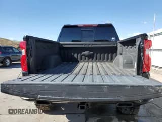 ✅ 2019 Chevrolet Silverado 1500 RST • VIN: 3GCUYEED6KG270271 • Lot: 52826794. Wystawiony na Copart z przebiegiem 56 304 mil. Bezpłatny archiwum sprzedaży aukcyjnych z USA i szczegółowy raport historii pojazdu na DreamBid. Zdjęcie 6.