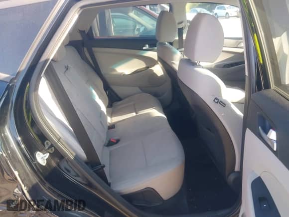 2019 Hyundai Tucson Value with VIN KM8J33A48KU925616, listed as a IAAI auction lot 43364206 with 71,119 mi miles and . Bid and sale history available at DreamBid. Image 8.