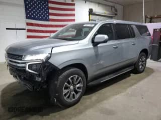 2024 Chevrolet Suburban LT z VIN 1GNSKCKD8RR407729, wystawiony jako Copart lot #70371795 z przebiegiem 9 697 mil mil oraz Szkoda całkowita • Salvage title. Historia ofert i sprzedaży dostępna na DreamBid. Obrazek 1.