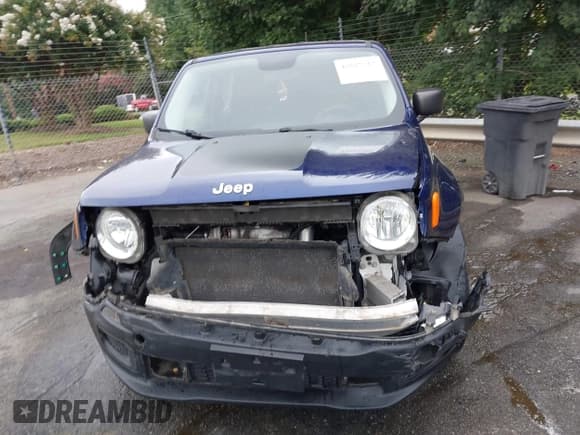✅ 2016 Jeep Renegade Sport • VIN: ZACCJAAW8GPD19170 • Lot: 43017367. Listed on IAAI with 93,700 mi. Free auction sales archive from the USA and detailed vehicle history report at DreamBid. Image 12.
