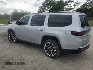 ✅ 2022 Jeep Wagoneer Series III • VIN: 1C4SJUDT2NS206921 • Lot: 70535424. Wystawiony na Copart z przebiegiem 26 130 mil. Bezpłatny archiwum sprzedaży aukcyjnych z USA i szczegółowy raport historii pojazdu na DreamBid. Zdjęcie 2.