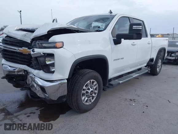 ✅ 2025 Chevrolet Silverado 2500HD LT • VIN: 2GC1KNEY5S1228495 • Лот: 43602216. Опубликован ранее на IAAI с пробегом 4 940 миль. Бесплатный доступ к архиву аукционных продаж из США и подробный отчёт об истории автомобиля на DreamBid. Изображение 2.