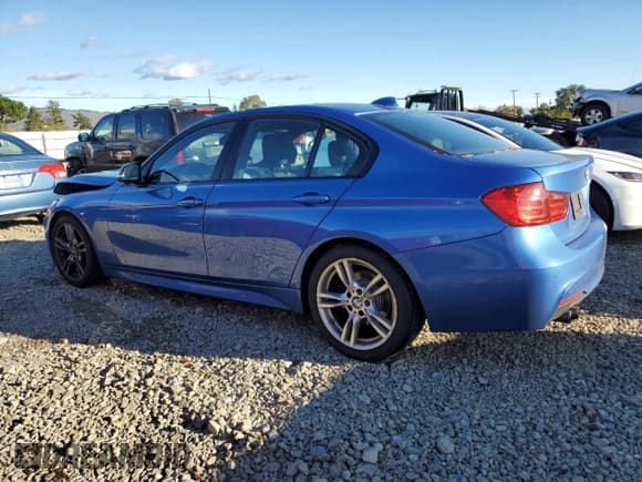 ✅ 2014 BMW 3 Series 328i • VIN: WBA3C1C55EK110956 • Lot: 93335335. Listed on Copart with 162,074 mi. Free auction sales archive from the USA and detailed vehicle history report at DreamBid. Image 2.