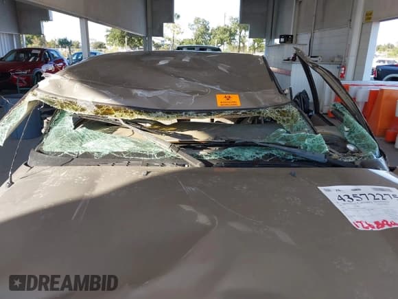 ✅ 2000 GMC Sonoma SLS • VIN: 1GTCS19W2Y8147938 • Lot: 43572275. Wystawiony na IAAI z przebiegiem 126 884 mil. Bezpłatny archiwum sprzedaży aukcyjnych z USA i szczegółowy raport historii pojazdu na DreamBid. Zdjęcie 6.