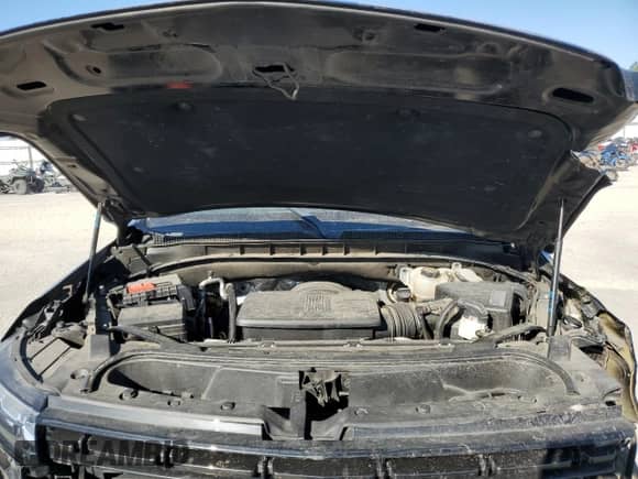 ✅ 2021 Chevrolet Suburban RST • VIN: 1GNSCEKD5MR256317 • Lot: 46294685. Wystawiony na Copart z przebiegiem 72 688 mil. Bezpłatny archiwum sprzedaży aukcyjnych z USA i szczegółowy raport historii pojazdu na DreamBid. Zdjęcie 14.