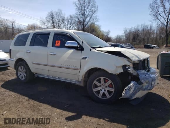 ✅ 2008 Chrysler Aspen Limited • VIN: 1A8HW58NX8F142131 • Lot: 52396535. Wystawiony na Copart z przebiegiem Nie podano. Bezpłatny archiwum sprzedaży aukcyjnych z USA i szczegółowy raport historii pojazdu na DreamBid. Zdjęcie 4.