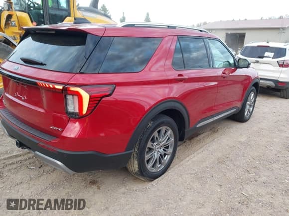 ✅ 2025 Ford Explorer Platinum • VIN: 1FMUK8HH4SGA76248 • Lot: 43691068. Listed on IAAI with 10,680 mi. Free auction sales archive from the USA and detailed vehicle history report at DreamBid. Image 4.