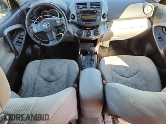 ✅ 2010 Toyota RAV4 • VIN: 2T3BF4DV5AW068974 • Lot: 90889295. Listed on Copart with 145,577 mi. Free auction sales archive from the USA and detailed vehicle history report at DreamBid. Image 8.