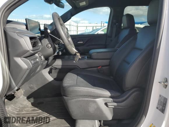 ✅ 2024 Chevrolet Silverado EV Work Truck • VIN: 1GC10VEL1RU200511 • Лот: 85029964. Опубликован ранее на Copart с пробегом Не указан. Бесплатный доступ к архиву аукционных продаж из США и подробный отчёт об истории автомобиля на DreamBid. Изображение 7.