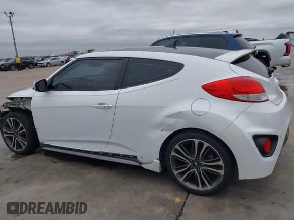 ✅ 2016 Hyundai Veloster Turbo • VIN: KMHTC6AE4GU294163 • Lot: 41493073. Wystawiony na IAAI z przebiegiem 48 701 mil. Bezpłatny archiwum sprzedaży aukcyjnych z USA i szczegółowy raport historii pojazdu na DreamBid. Zdjęcie 15.