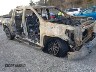 ✅ 2022 GMC Sierra 1500 Elevation • VIN: 3GTP9GEK8NG136581 • Lot: 43627390. Listed on IAAI with Not provided. Free auction sales archive from the USA and detailed vehicle history report at DreamBid. Image 1.