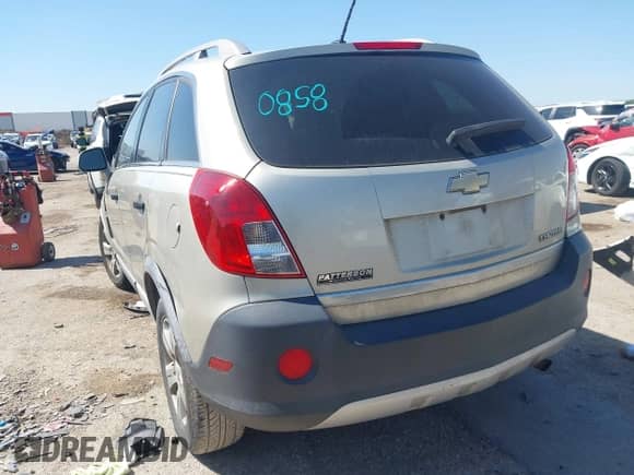 2015 Chevrolet Captiva Sport LS with VIN 3GNAL2EK3FS530425, listed as a IAAI auction lot 41984613 with 135,367 mi miles and . Bid and sale history available at DreamBid. Image 3.