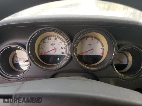 ✅ 2010 Dodge Challenger SE • VIN: 2B3CJ4DV5AH306651 • Lot: 78322804. Wystawiony na Copart z przebiegiem Nie podano. Bezpłatny archiwum sprzedaży aukcyjnych z USA i szczegółowy raport historii pojazdu na DreamBid. Zdjęcie 9.