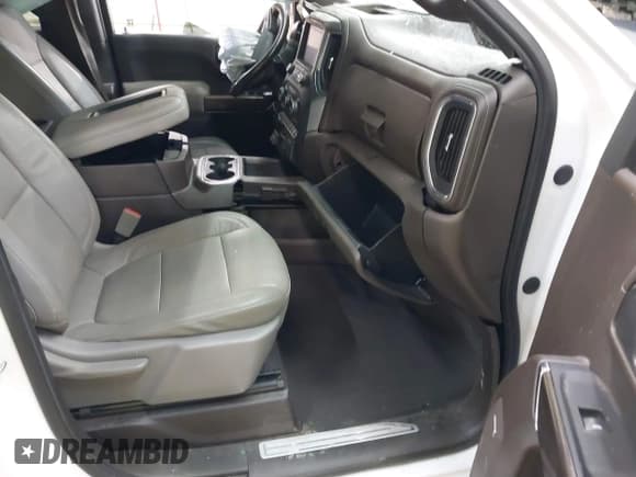 ✅ 2020 Chevrolet Silverado 1500 LT Trail Boss • VIN: 1GCPYFED8LZ333908 • Lot: 42949288. Wystawiony na IAAI z przebiegiem Nie podano. Bezpłatny archiwum sprzedaży aukcyjnych z USA i szczegółowy raport historii pojazdu na DreamBid. Zdjęcie 5.