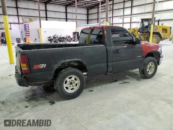 ✅ 2000 Chevrolet Silverado 1500 • VIN: 1GCEK14W0YZ202333 • Lot: 79273364. Listed on Copart with 225,242 mi. Free auction sales archive from the USA and detailed vehicle history report at DreamBid. Image 3.