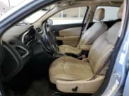 ✅ 2013 Dodge Avenger SXT • VIN: 1C3CDZCG4DN772870 • Lot: 70629174. Wystawiony na Copart z przebiegiem 171 267 mil. Bezpłatny archiwum sprzedaży aukcyjnych z USA i szczegółowy raport historii pojazdu na DreamBid. Zdjęcie 7.