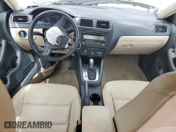 ✅ 2011 Volkswagen Jetta SE • VIN: 3VWDZ7AJ9BM377981 • Лот: 81331385. Опубликован ранее на Copart с пробегом 173 261 миль. Бесплатный доступ к архиву аукционных продаж из США и подробный отчёт об истории автомобиля на DreamBid. Изображение 8.