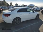 ✅ 2019 Mercedes-Benz A 220 • VIN: WDD3G4EB3KW033588 • Lot: 90748465. Wystawiony na Copart z przebiegiem 60 609 mil. Bezpłatny archiwum sprzedaży aukcyjnych z USA i szczegółowy raport historii pojazdu na DreamBid. Zdjęcie 3.