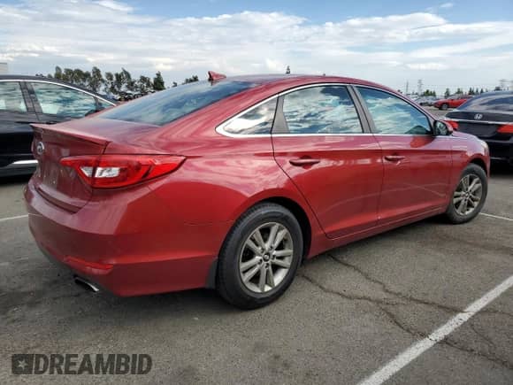 2015 Hyundai Sonata SE с VIN 5NPE24AF7FH184116, выставлен на аукционе Copart как лот 86142985 с пробегом 179 111 миль миль и Чистый • Clean title. История ставок и продаж доступна на DreamBid. Изображение 3.