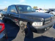 ✅ 1998 Dodge 1500 • VIN: 1B7HC13Y4WJ234775 • Lot: 43584201. Wystawiony na IAAI z przebiegiem 128 542 mil. Bezpłatny archiwum sprzedaży aukcyjnych z USA i szczegółowy raport historii pojazdu na DreamBid. Zdjęcie 1.