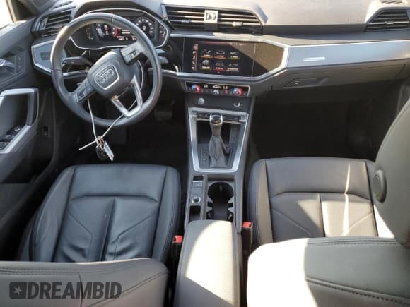 ✅ 2020 Audi Q3 S line Premium • VIN: WA1DECF39L1032332 • Lot: 84995965. Listed on Copart with 21,751 mi. Free auction sales archive from the USA and detailed vehicle history report at DreamBid. Image 8.