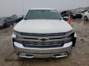 ✅ 2021 Chevrolet Silverado 1500 LTZ • VIN: 3GCUYGED7MG277065 • Lot: 81795045. Wystawiony na Copart z przebiegiem 87 742 mil. Bezpłatny archiwum sprzedaży aukcyjnych z USA i szczegółowy raport historii pojazdu na DreamBid. Zdjęcie 5.